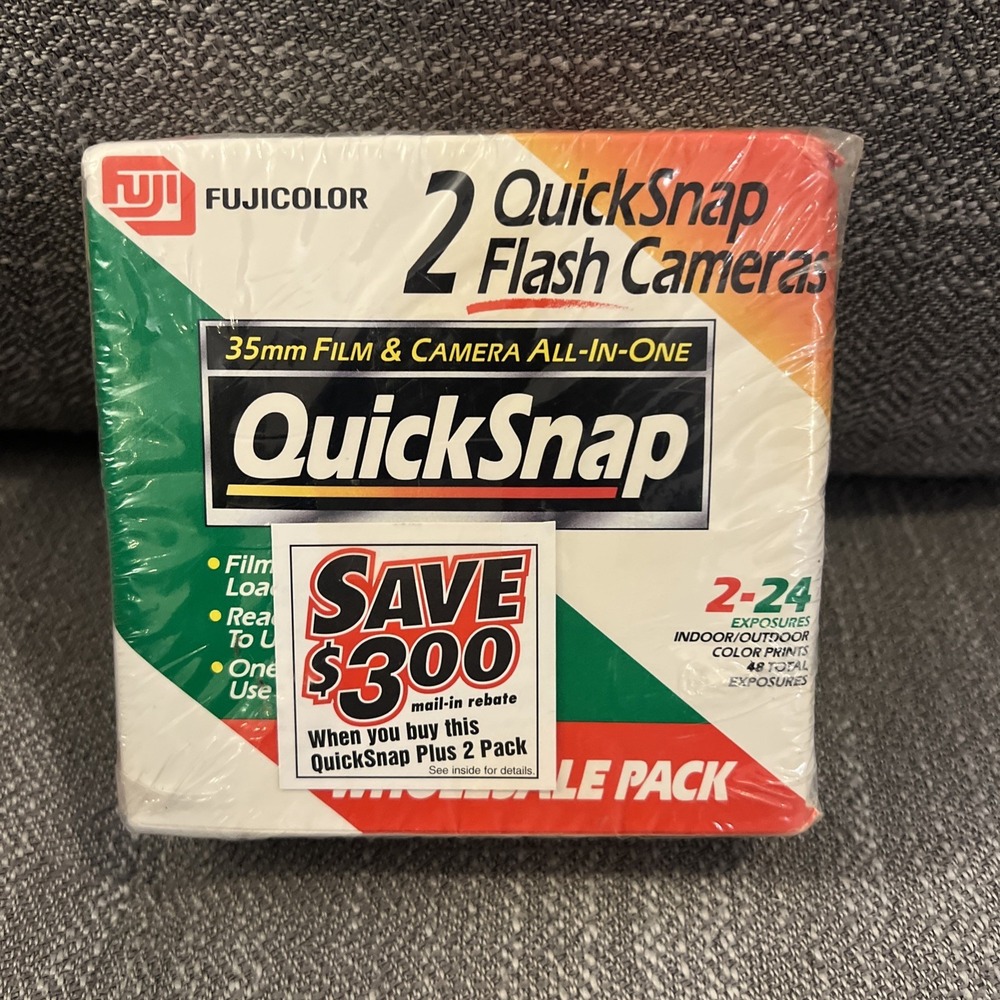 Fujicolor QuickSnap Indoor Outdoor One Time Use 27 Exp 35mm New Camera Expired